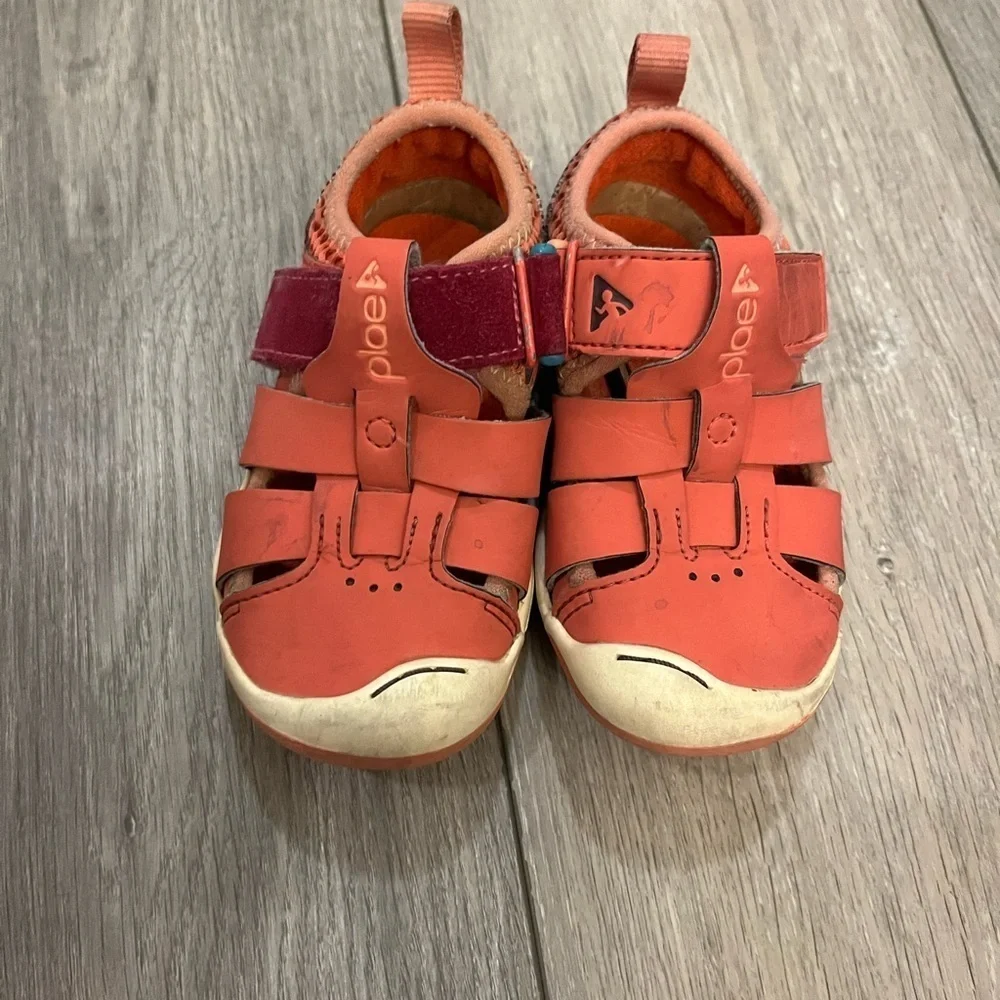 Plae Pink little Girl Shoes Size 7.5